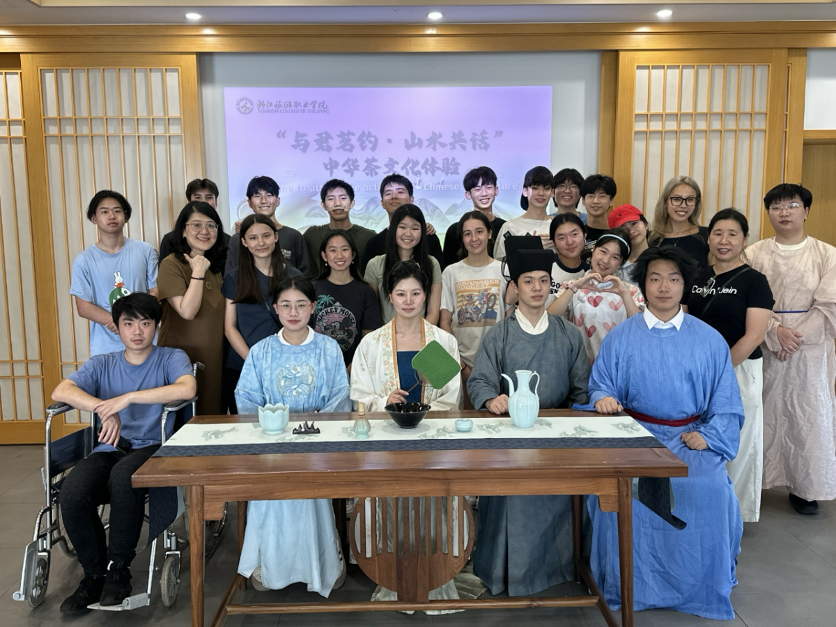 《中国教育在线》：舌尖上的文化交流：美国学子在“寻味江南”美食营的别样体验